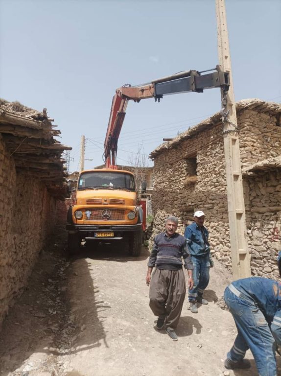 شبکه برق ۳۵۸ روستای کردستان بهسازی شد