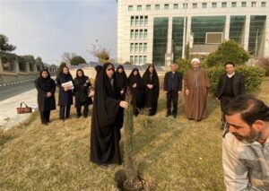 آیین-درختكاری-در-شركت-توزیع-نیروی-برق-ا
