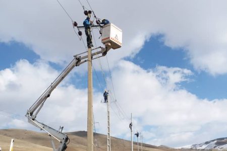 ۳ روستای حاشیه سد سیازاخ دیواندره از برق پایدار بهره مند شدند