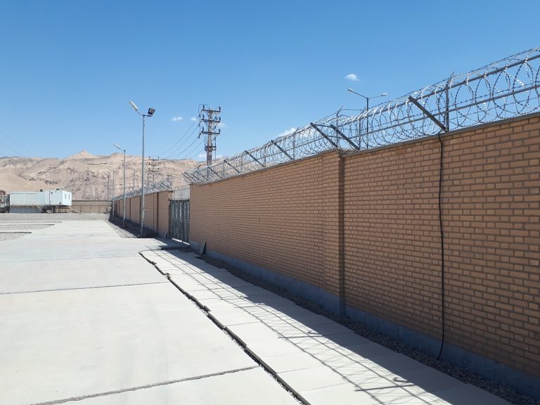 اتمام عملیات احداث  دیوارمحافظ در پستهای فوق توزیع در استان سمنان
