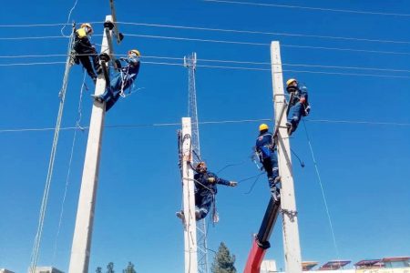 شبکه توزیع برق شش روستای شهرستان سرخه بهسازی شد