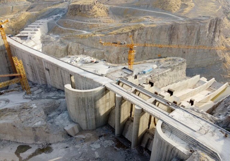 تسريع در روند احداث خط انتقال برق نيروگاه سد چم شير