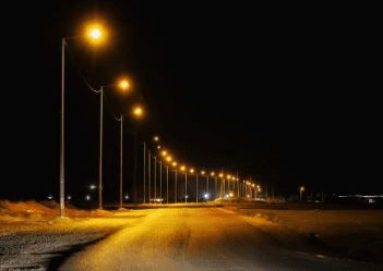 تامین ۱۸۵۰متر شبکه روشنایی معابر جاده سراب شهرستان قروه