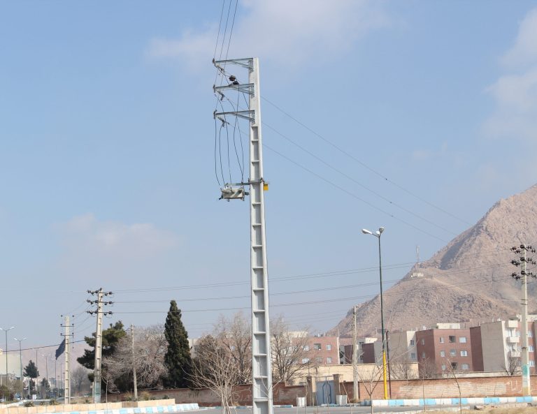 احداث ۴۰ هزار متر شبکه توزیع برق در شهرستان دامغان