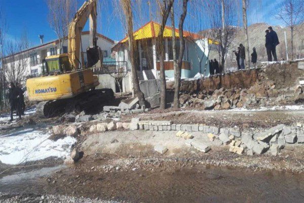 رفع تصرف بیش از ۱۳۰ هکتار از حریم و بستر رودخانه های استان تهران