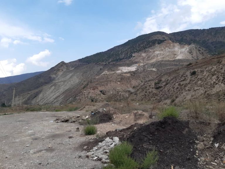 معدن ورودی جاده روستای شورکچال تهدیدی برای محیط زیست