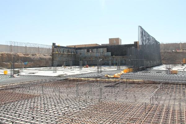 احداث مخزن ذخیره آب 5000 مترمکعبی در اکرم آباد یزد