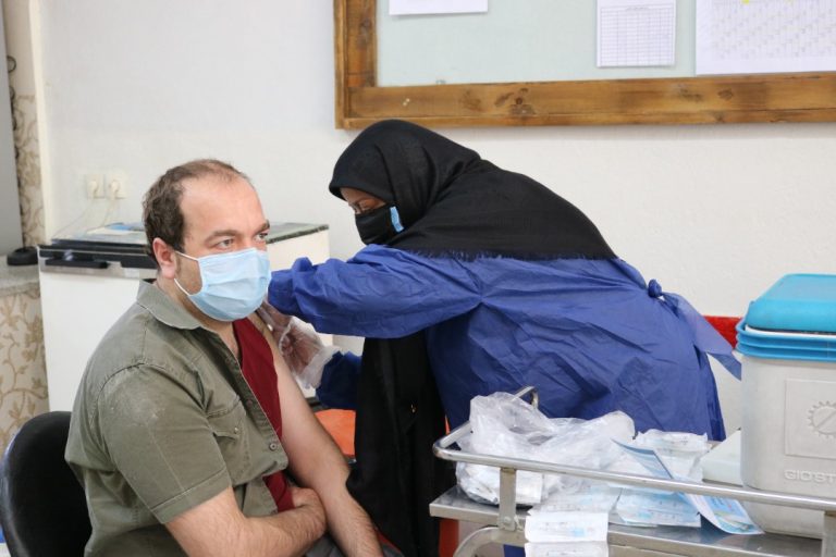 آغاز واکسیناسیون کارکنان نیروگاه مشهد