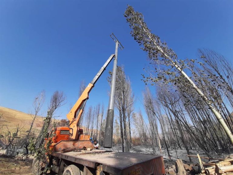 خسارت 147 میلیون ریالی به شبکه برق روستای وشته در آتش سوزی
