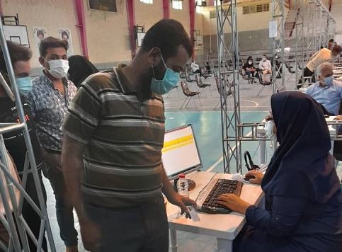کارکنان آب منطقه ای فارس در مقابل کرونا ویروس واکسینه شدند.