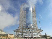 دومین برج خشک نیروگاه شهید مفتح تابستان سال آینده وارد مدار می‌شود/ عملیات پوشش آلمینیومی برج آغاز شد