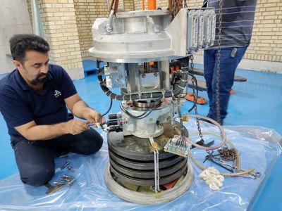 مرکز تخصصی تعمیرات بریکرهای نیروگاهی در شرکت نصب و تعمیرات نیروگاه های برق آبی خوزستان راه اندازی شد