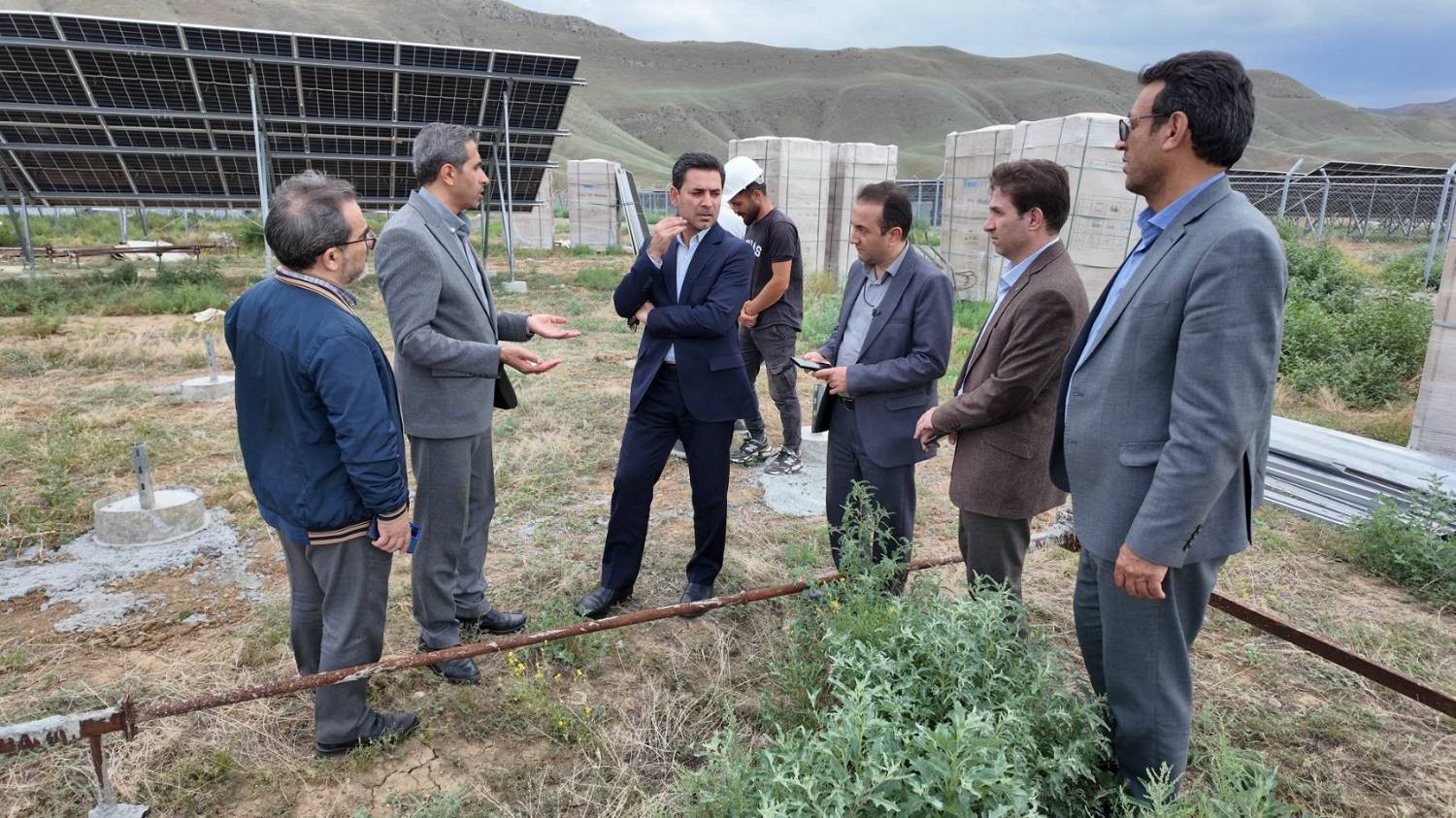 شتاب در توسعه انرژی‌های پاک در اردبیل؛ بازدید مدیران ارشد ساتبا از پروژه‌های خورشیدی