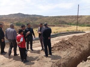 بازدید مدیرعامل آب و فاضلاب خوی از اجرای خط انتقال چاه جدید روستای سیدتاج‌الدین