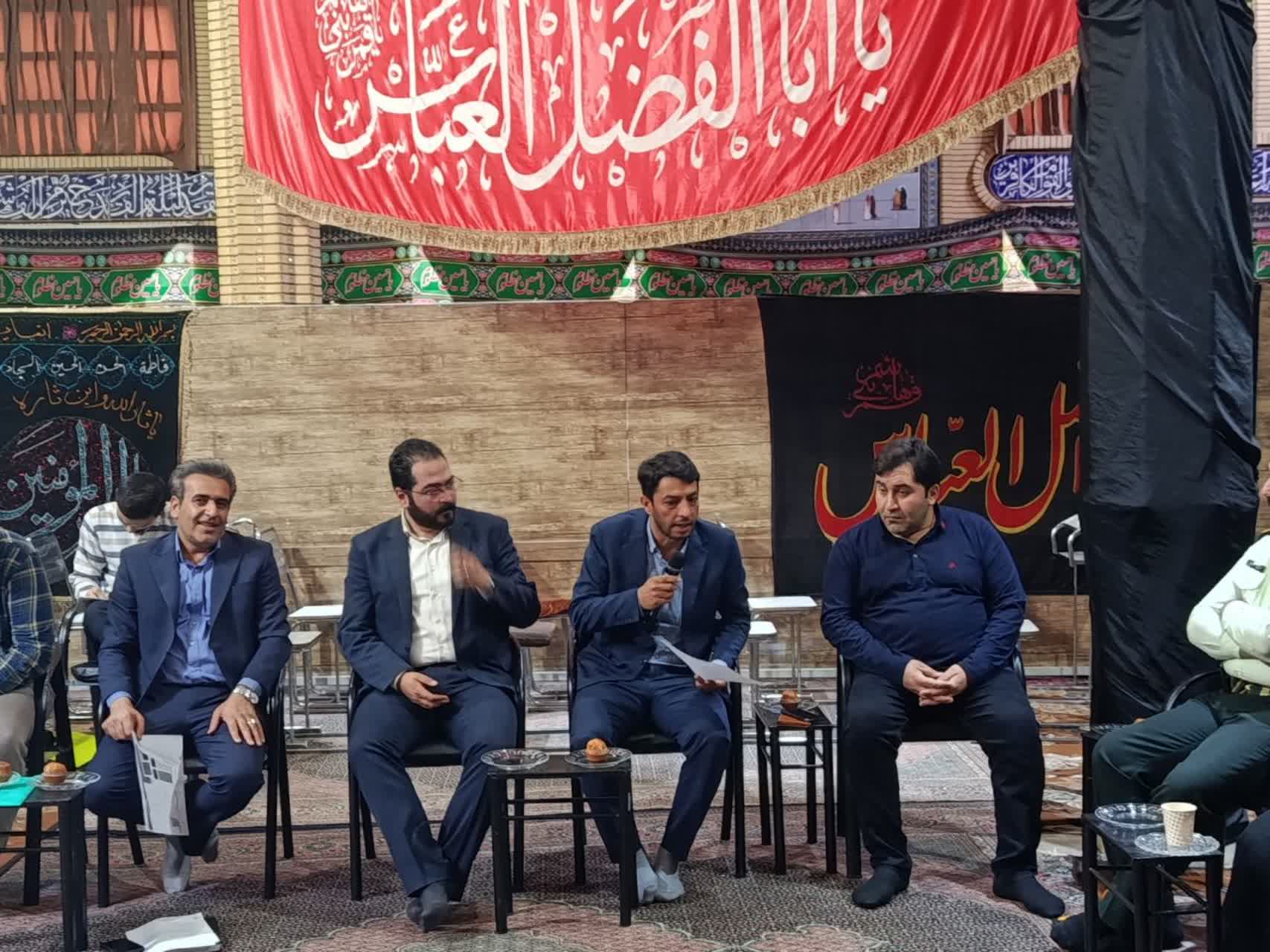 بررسی راهکارهای توسعه خدمات زیربنایی در نشست شورای پیشرفت محله‌محور خوی با حضور مدیرعامل آب و فاضلاب شهرستان