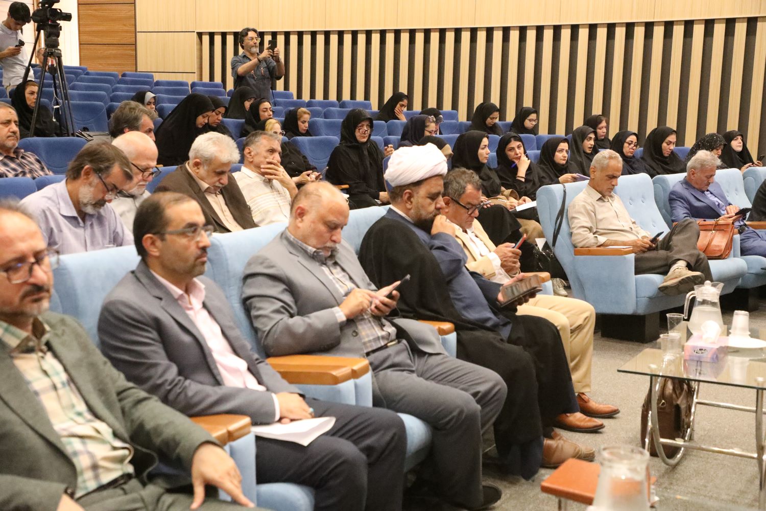 برگزاری نشست خبری مدیران عامل صنعت آب و برق استان قزوین در آستانه هفته دولت