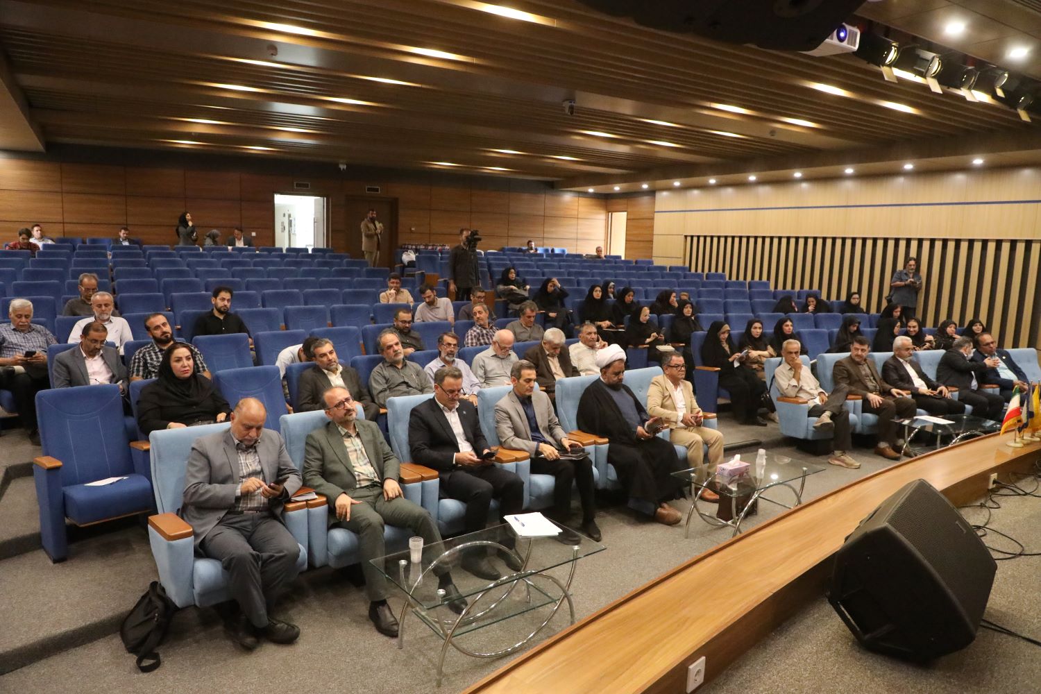 برگزاری نشست خبری مدیران عامل صنعت آب و برق استان قزوین در آستانه هفته دولت