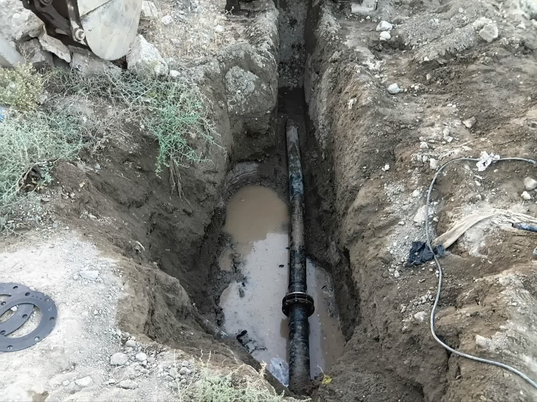 رفع قطعی آب روستای حیدرآباد خوی با تلاش شبانه‌روزی اکیپ اتفاقات آبفا