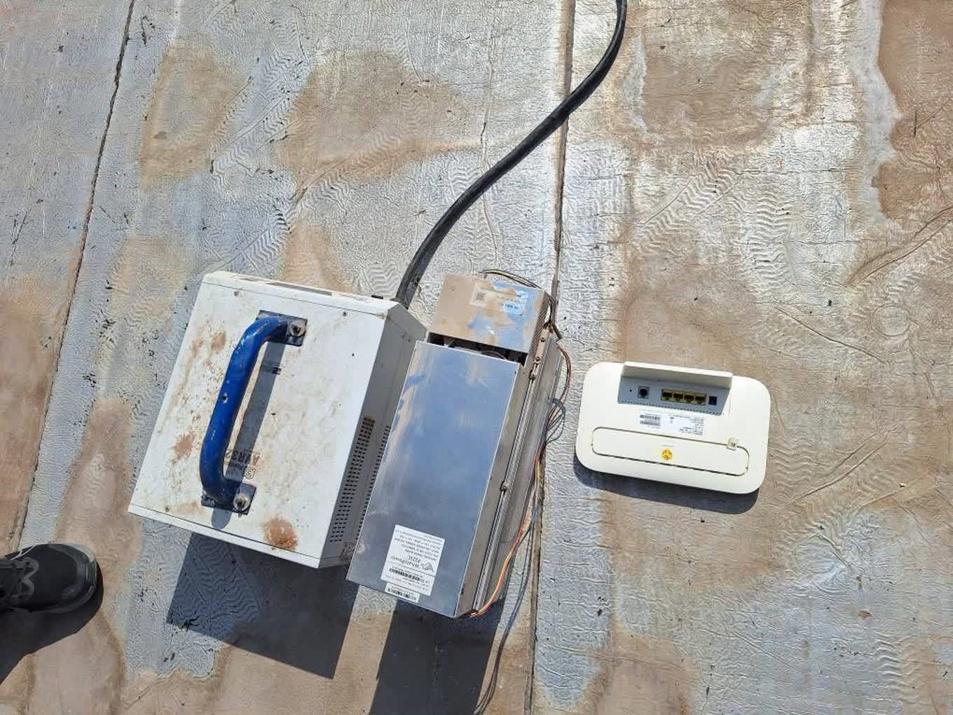 کشف و توقیف 14 دستگاه ماینر غیرمجاز در قم