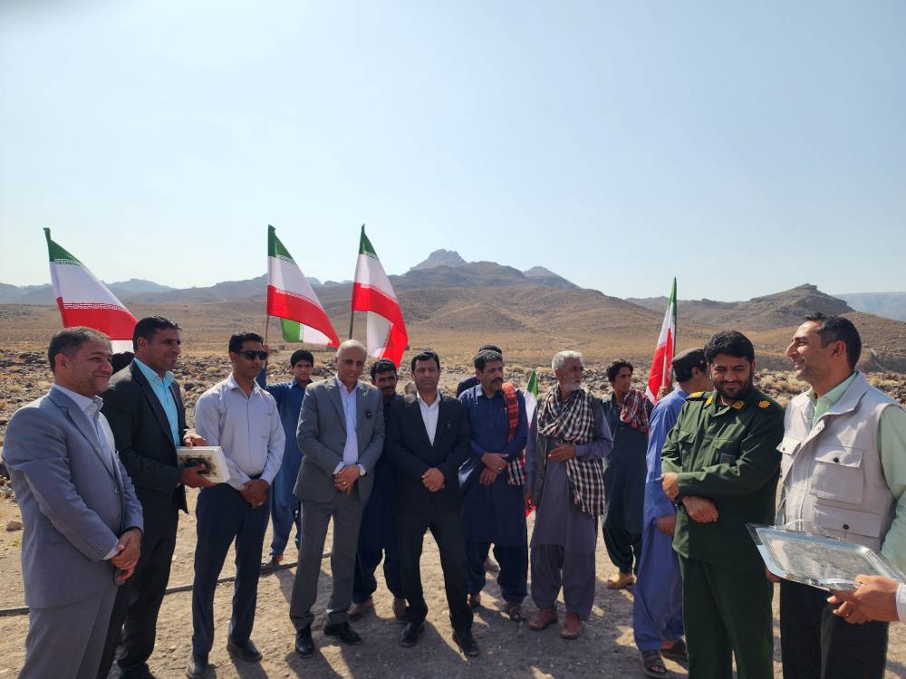 آغاز عملیات برق‌رسانی به روستاهای گوره‌ای و بادامک ریگان