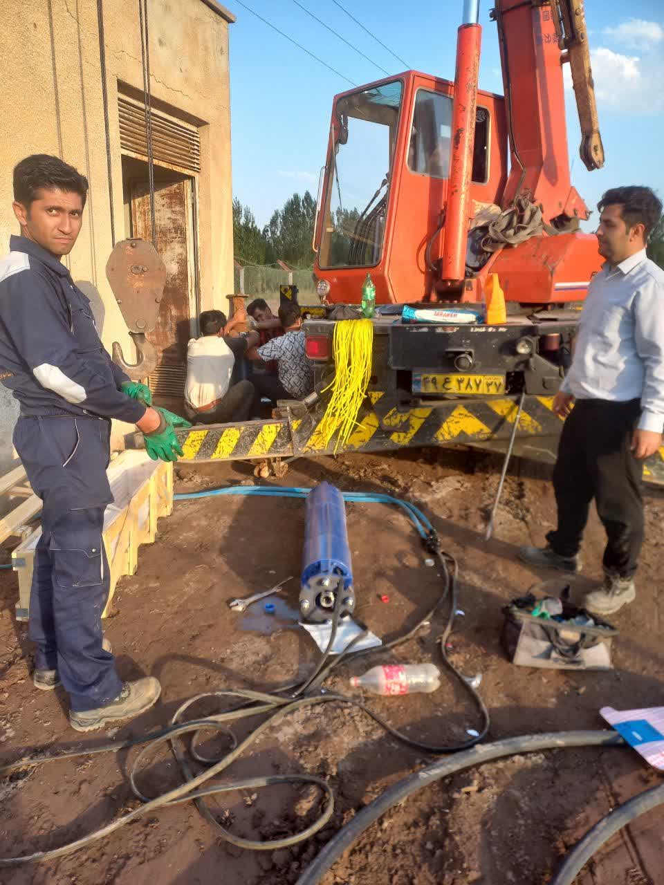الکتروپمپ تأسیسات آبرسانی زرآباد تعویض شد