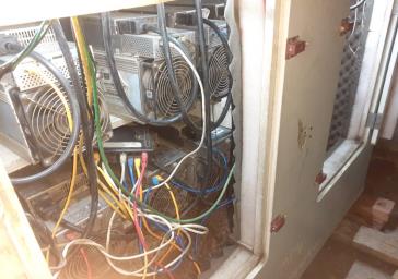 تعرض به سرمایه‌های ملی و امنیت انرژی کشور؛ کشف و ضبط ۱۴ دستگاه ماینر غیرمجاز در تبریز