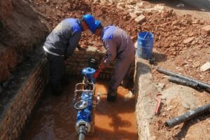 ارتقای پایداری شبکه توزیع آب در روستای «دوآب ویرانه» کیلان با نصب شیر فشارشکن