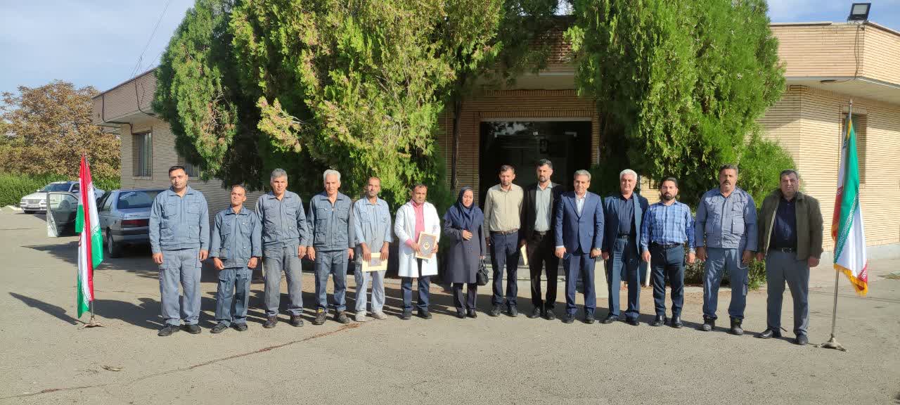 تجلیل از کارکنان تصفیه‌خانه فاضلاب شهر خوی به پاس کسب عنوان برتر کشوری