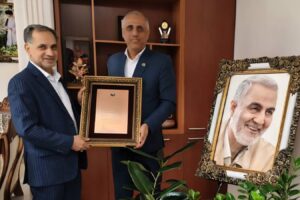 دیدار مدیرعامل شرکت توزیع نیروی برق جنوب استان با بازرس کل استان کرمان و تجلیل از خدمات این سازمان