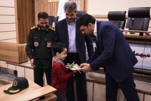 فرزندان کارکنان توزیع برق استان مرکزی در حوزه قرآن تقدیر شدند