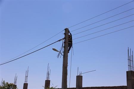بازدید از اتصالات کابل های برق در سطح شهر تبریز و اصلاح عیوب روشنایی معابر