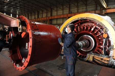 ساخت و بازسازی ۸۰۰ قطعه تخصصی در نیروگاه بندرعباس