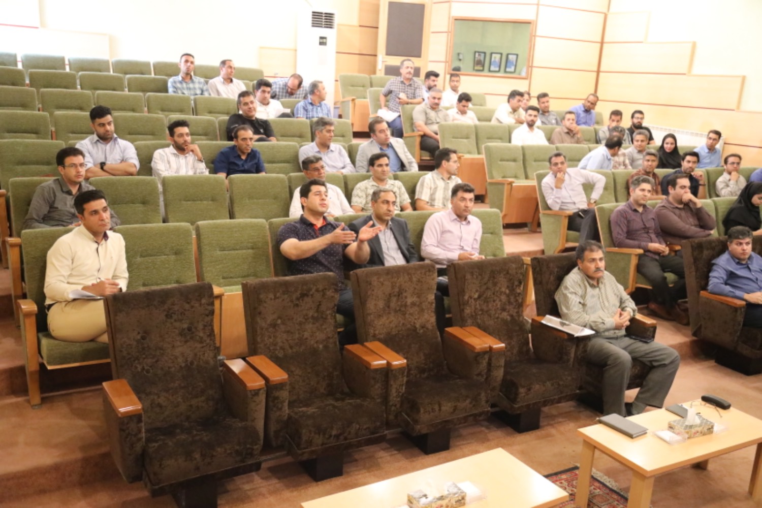 نشست-مسئولین-شرکت-برق-جنوب-کرمان-با-پیم