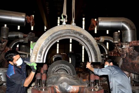 ساخت و بازسازی ۱۸۰۰ قطعه تخصصی در نیروگاه بندرعباس