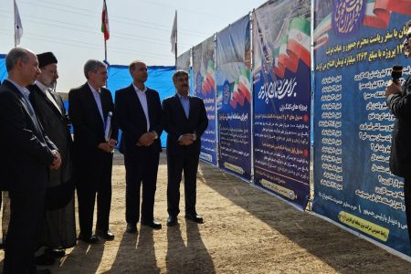 بهره‌برداری از ۱۳ طرح تأمین و انتقال برق فارس در سفر رییس‌جمهور