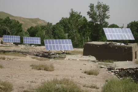 احداث نیروگاه‌های خورشیدی، فرصتی بزرگ برای سرمایه‌گذاری
