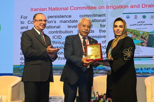 بانوی ایرانی رئیس کارگروه زنان کمیسیون بین‌المللی آبیاری و زهکشی شد