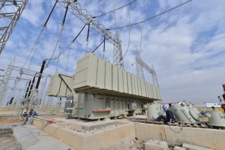 ۷۷۷ مگاولت آمپر در سال ۱۴۰۰ به ظرفیت شبکه برق منطقه ای خوزستان اضافه شد