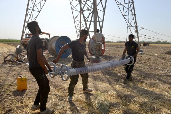 رکورد خرید بیش از 17 هزار زنجیره مقره سیلیکونی برای مقاوم‌سازی شبکه برق خوزستان در مقابله با گرد و غبار‎‎