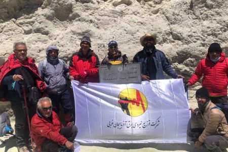 فتح قله دماوند توسط همکار شرکت توزیع نیروی برق آذربایجان غربی
