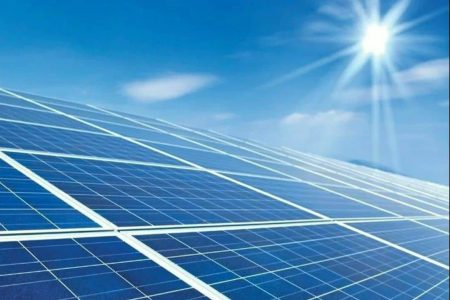 فراهم کردن مقدمات سرمایه‌گذاری ۲۵۷ مگاوات نیروگاه خورشیدی در آذربایجان غربی