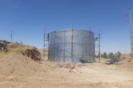 احداث مخزن ۳۰۰ متر مکعبی مجتمع آب رسانی فخر الدین عراقی شهرستان کمیجان