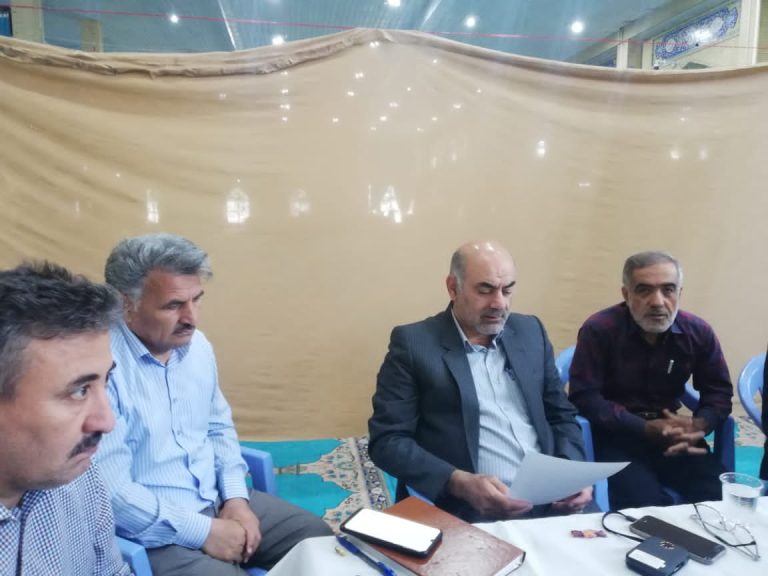 برپایی میز خدمت شرکت آب و فاضلاب آذربایجان غربی در نماز جمعه ارومیه