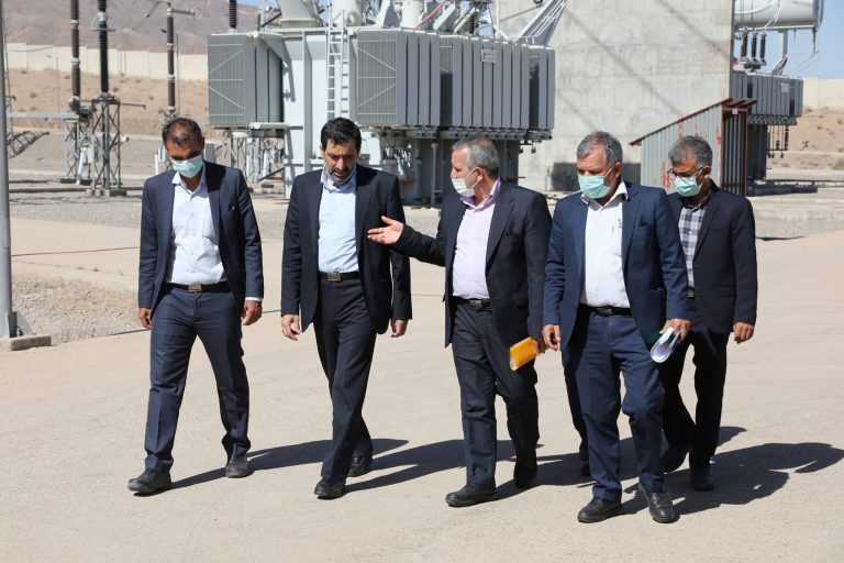 بازدید معاون برنامه ریزی و امور اقتصادی شرکت توانیر از پروژه های شرکت برق منطقه ای سمنان در شهرستان شاهرود