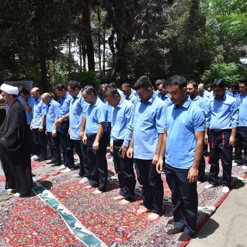 روزی-گرم-در-بین-کارکنان-نیروگاه-ری