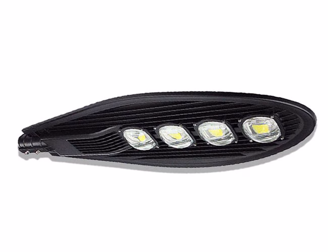 علت-نیمه-روشن-ماندن-پروژکتور-ال-ای-دی