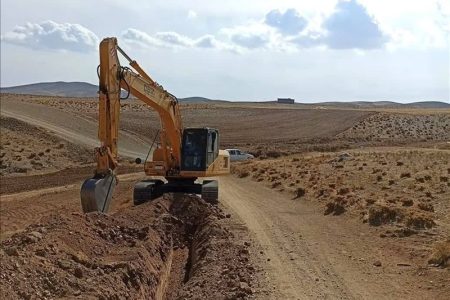  ۱۰۵ کیلومتر خط انتقال آب و ۶۰ کیلومتر شبکه توزیع در استان همدان