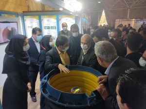 وزیر-نیرو-از-غرفه-دستاوردهای-پژوهشی-شر