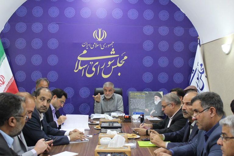 نشست بررسی مشکلات روستای فهرج در دفتر نماینده مردم شهرهای یزد و اشکذر در مجلس شورای اسلامی