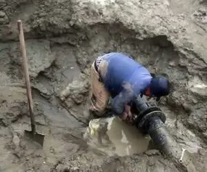 رفع مشکل هدر رفت آب شرب روستای مخین شهرستان خوی